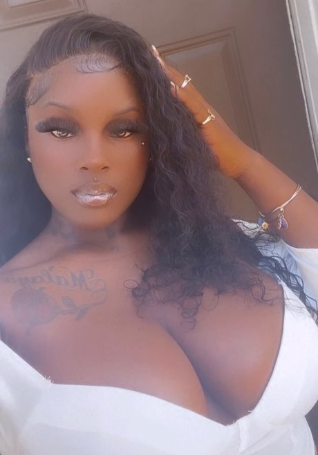 NastyPrettyFreakHo Named C Mami_ perfect pornstar image