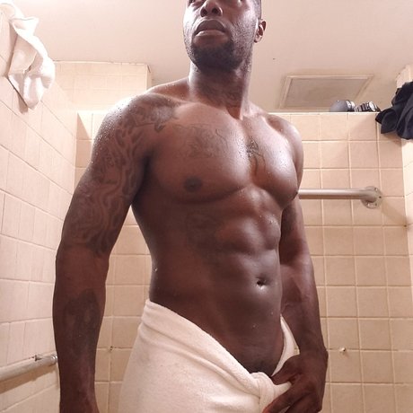 Dark Essential hd actress pictures