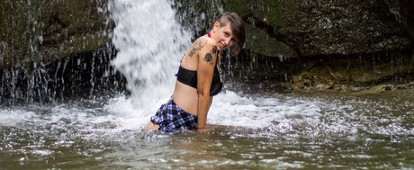 Black Sakura xxx star img