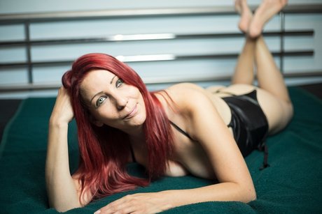 Beautiful Missy adult actress img