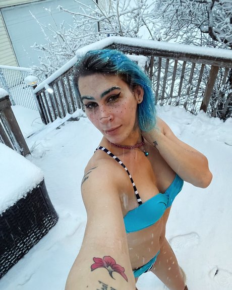 Bella Bliss adult model photo