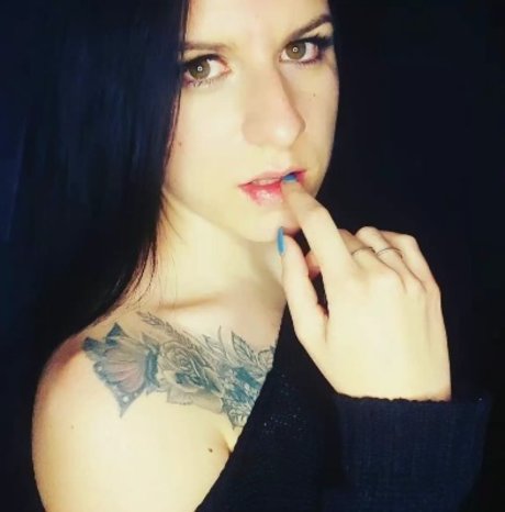 female influencer onlyfans hot sexy photos