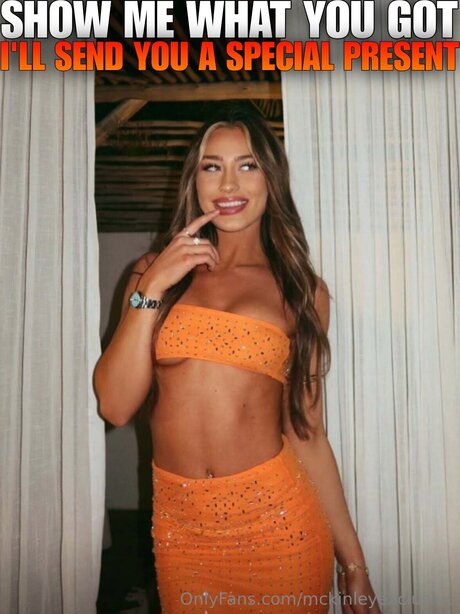 McKinley Richardson sexy actress img