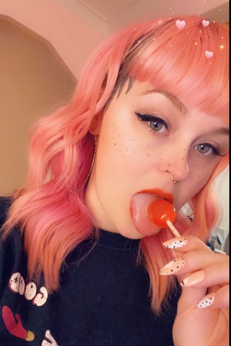 may_ naked model galleries