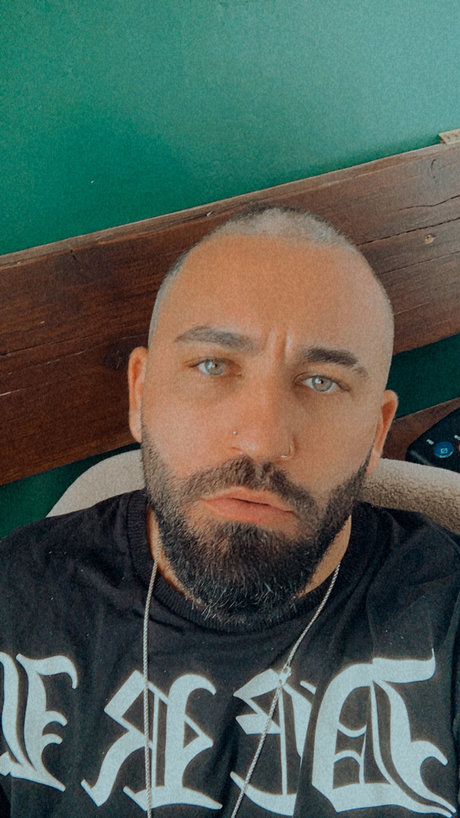 Max Moya model nice image