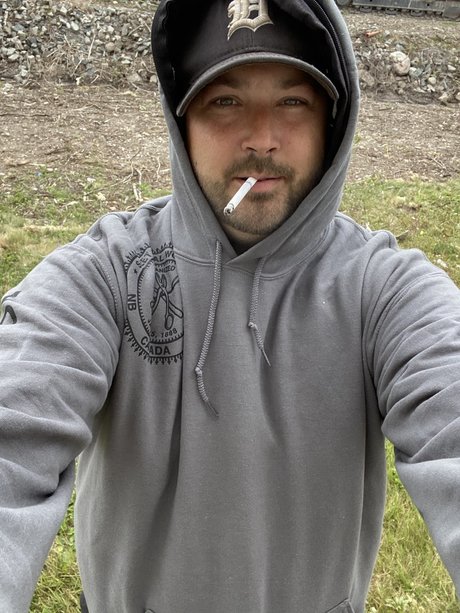 MerchNSkits hot model pics