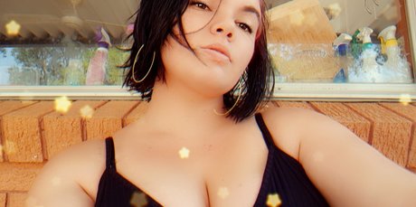 Melony Poke star best pics