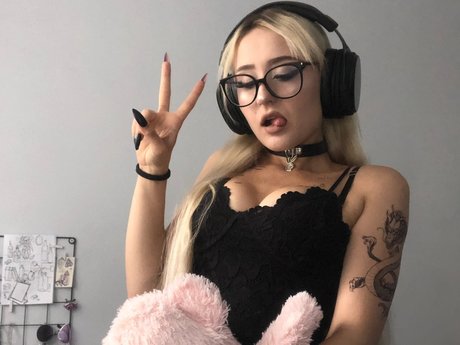 6d6vil6 model adult archive