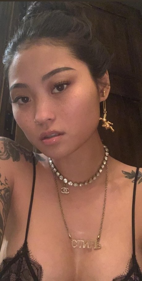 mirror onlyfans free naked pics