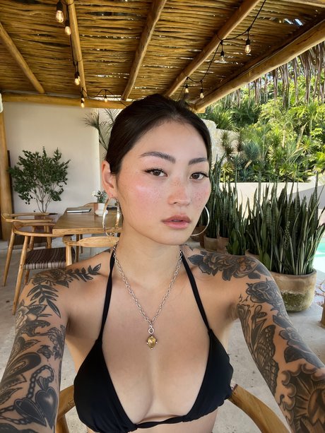 makeup artist onlyfans top photo