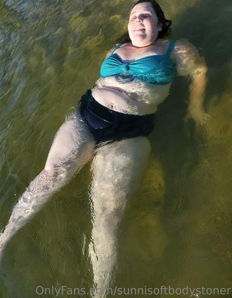 sunnisoftbodystoner erotic pornstar galleries