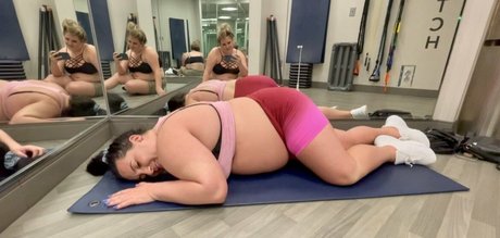 shemale cumshot onlyfans nude pic