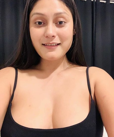 Real Goddessanna sexy model pics