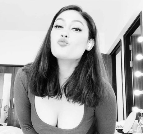 blonde bbw onlyfans hd pictures