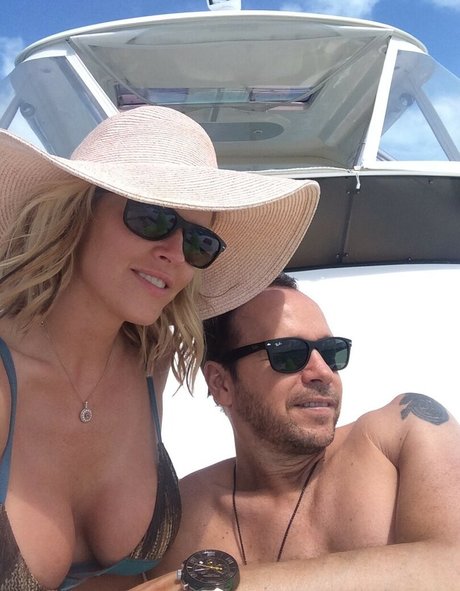 Jenny McCarthy porn model images