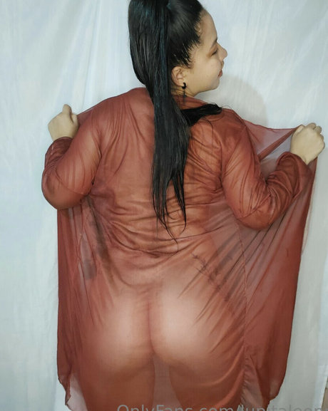 Lupita Leon exclusive star image