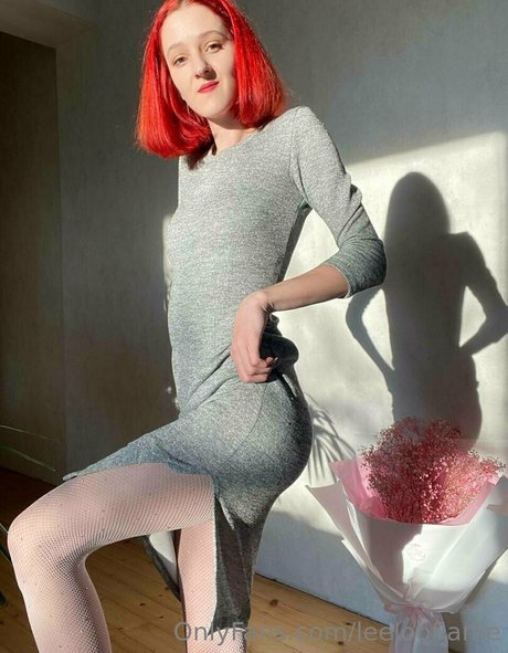 leelooflame porn model photo