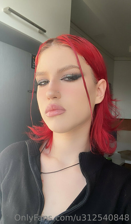 slut milf onlyfans exclusive pic