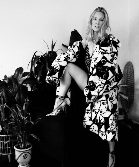 blonde milf big tits onlyfans hot sexy images