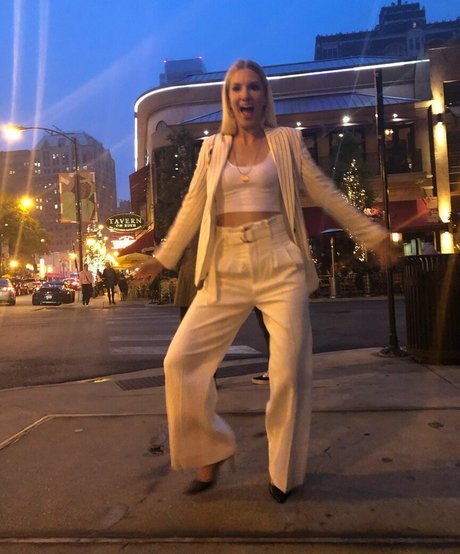 hairy pregnant onlyfans free photo