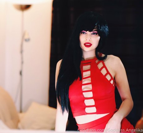 angelikarougefree model image