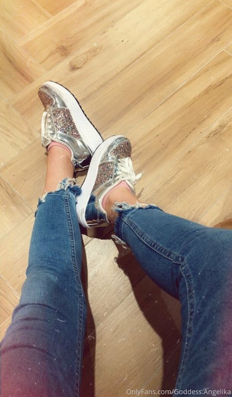 angelikarougefree free model img