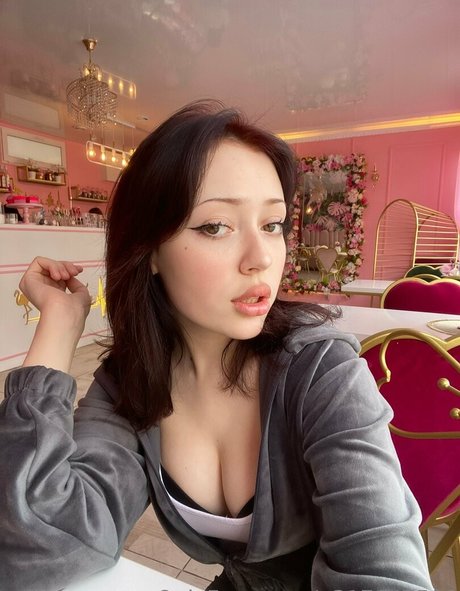 elliemooree pornstar adult photo