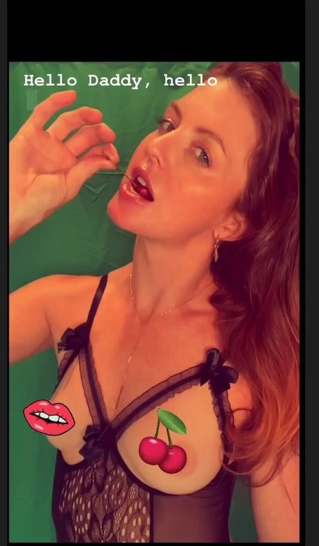 gingrbreadginny model hot photo