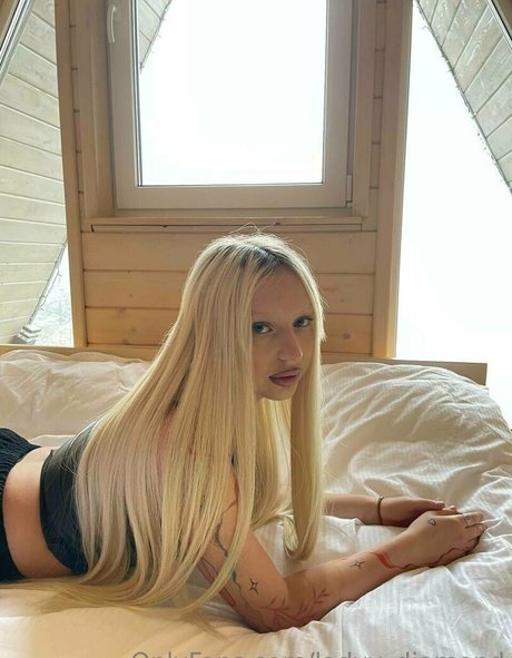 ladyy diamond erotic star photo