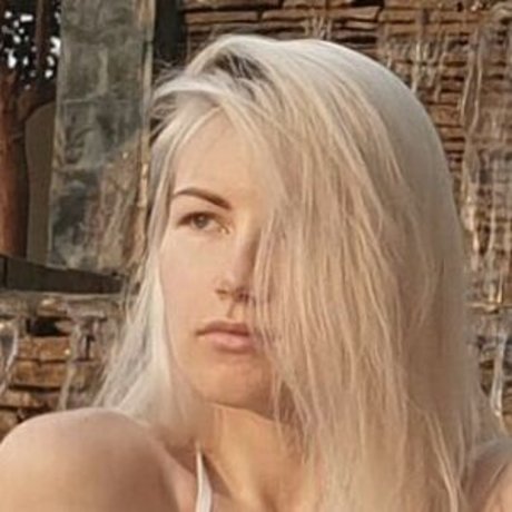 BoxofShapes sexy model pic