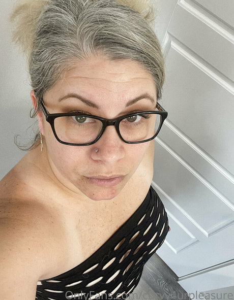 curvy4urpleasure pornstar high quality photo