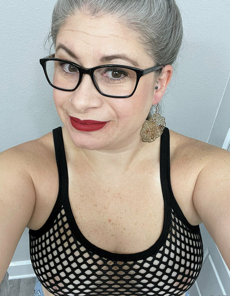 curvy4urpleasure pretty actress pics