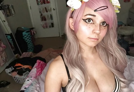 fingering pussy onlyfans pretty images