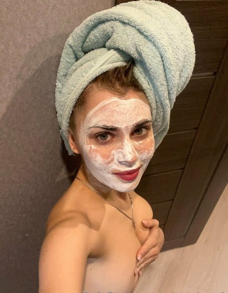 misty love1 model adult img