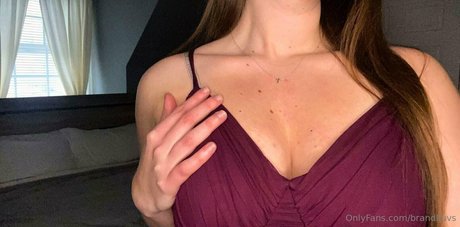 brandiluvs hd pornstar pic