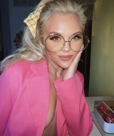 black lesbian onlyfans best picture