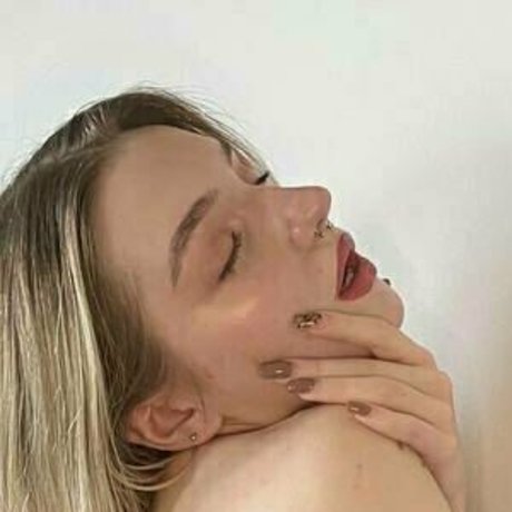 juicypussyhot model free pictures