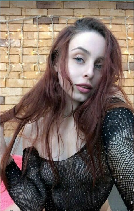 moan dandelion star exclusive pics