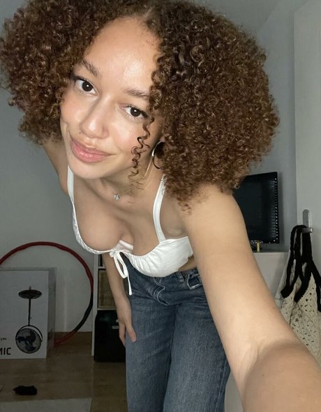 Alwaysbeshy star hot picture