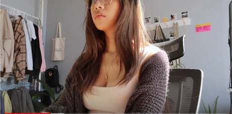 cute babe onlyfans sexy naked archive