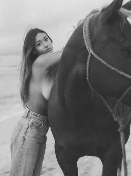 samadh i erotic star image