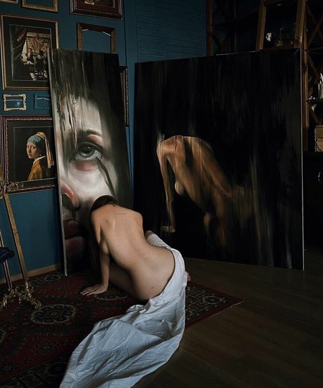 Olga Chocolate nudes star pic