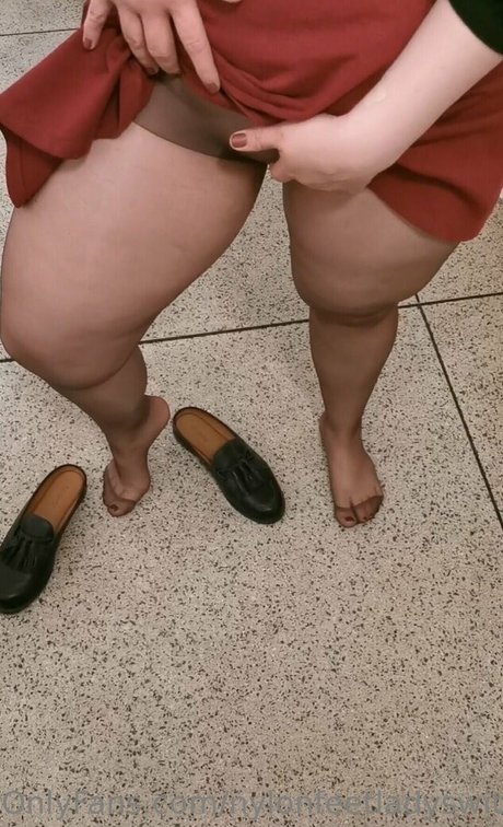 nylonfeetladyswitzerland model exclusive pics