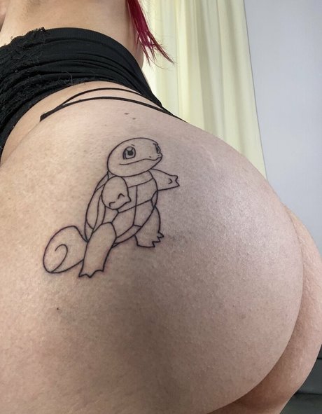 ariquxeen nice model pic