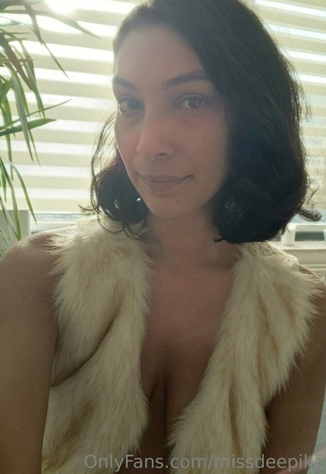 missdeepika sexy model pics