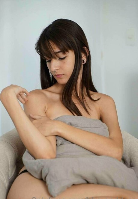 arab babe onlyfans sexy nude photos