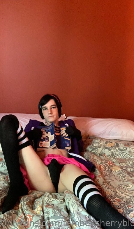 cum on glasses onlyfans porn picture