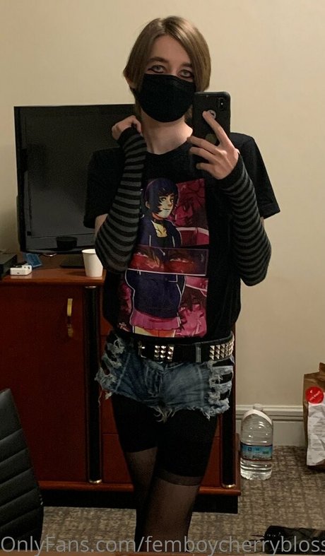 femboycherryblossom pornographic model images