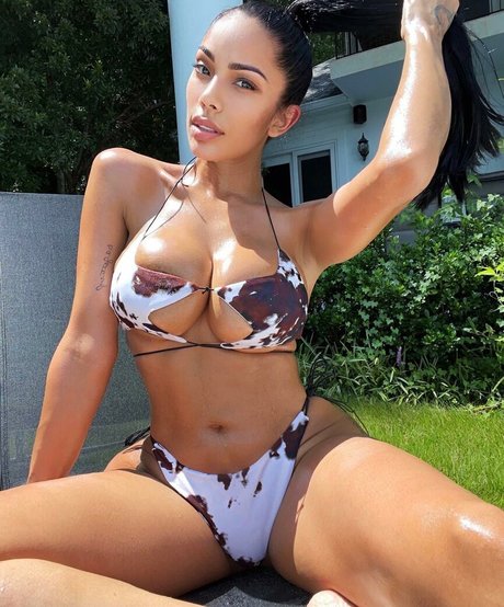 Erica Mena xxx model photos