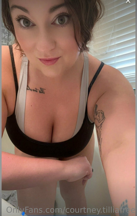 courtney tilliafree art model gallery